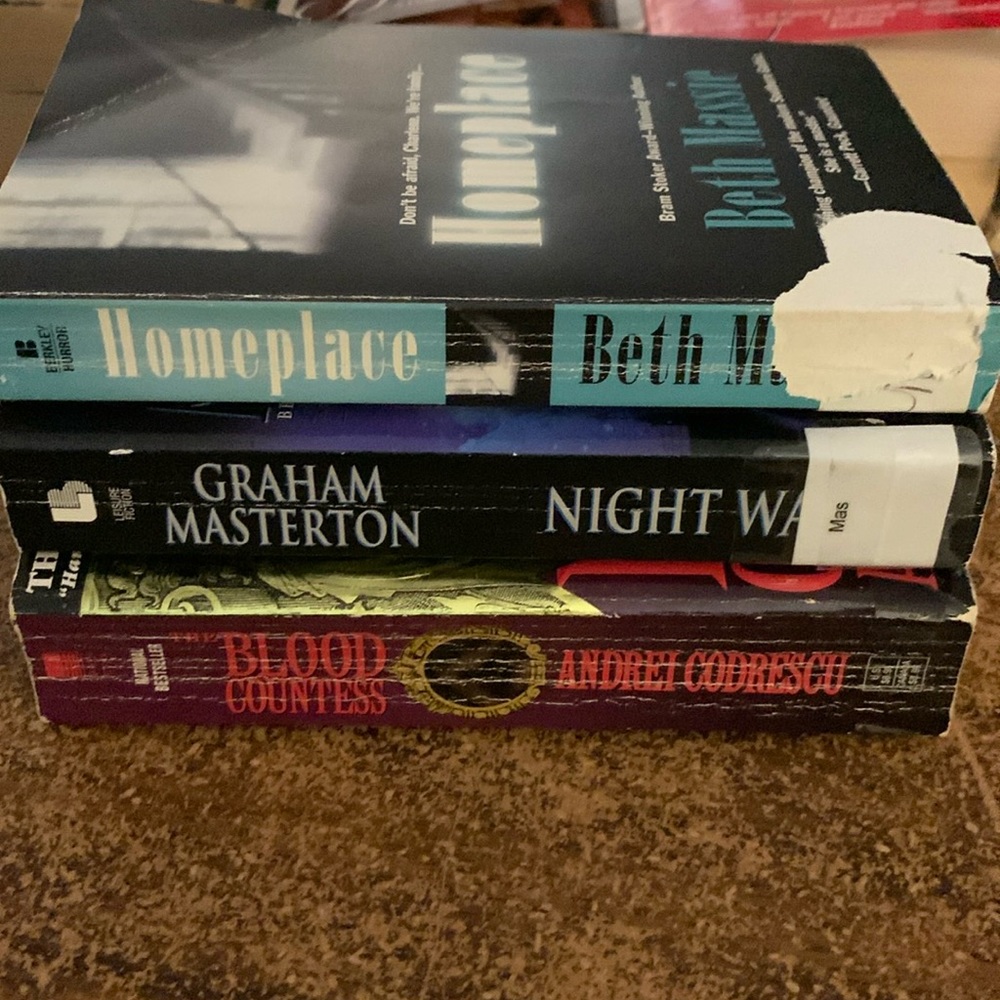 (3 for $20)3 horror softcover novels